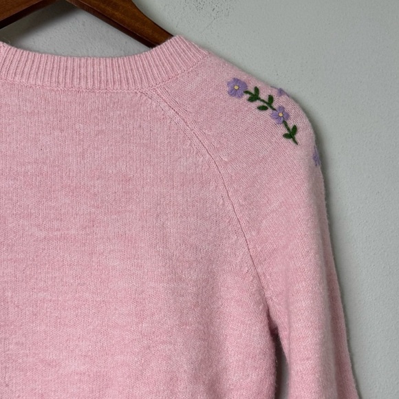 Tuckernuck HYACINTH HOUSE Pink Floral Embroidered Lilah Sweater Size Small - Picture 10 of 14